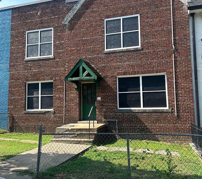 1st image of 1123 Penn St NE