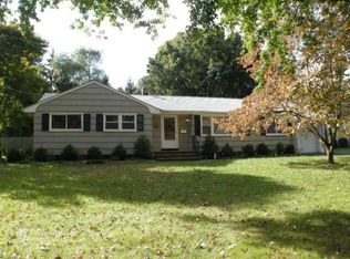 8 Ulysses St, Parsippany, NJ 07054