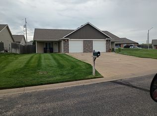 435 Meadowlark Dr, El Dorado, KS 67042