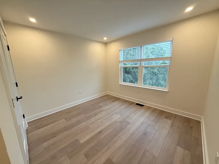 4002 Crescent Ave — Photo 9
