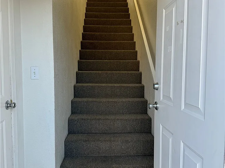 331 Phyllis Dr #2 — Photo 3