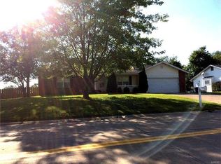 801 Tower Park Dr, Saint Charles, MO