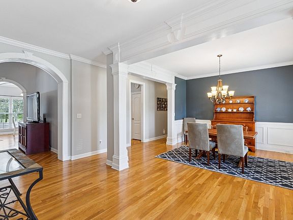4th image of 435 Creekview Dr