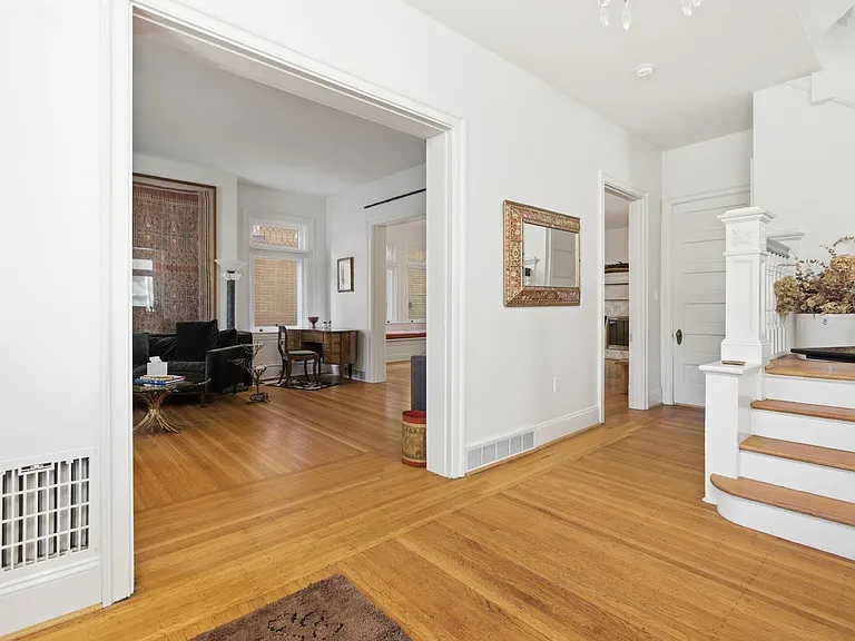 1524 Murray Ave — Photo 6