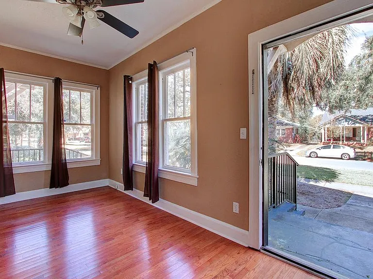 2536 Dellwood Ave — Photo 3