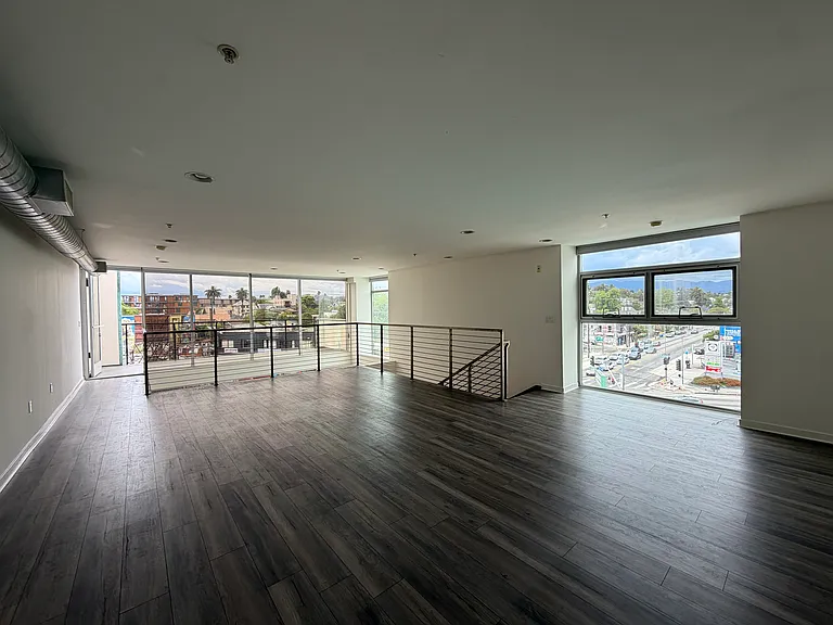 Second story lofted area