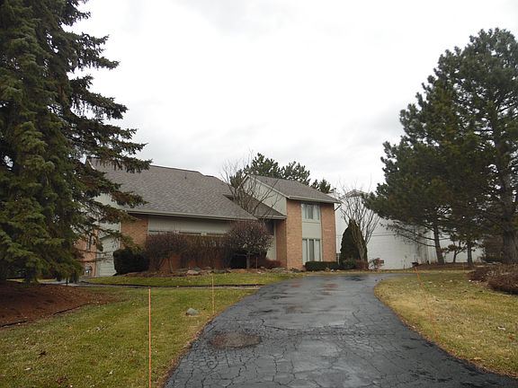 2nd image of 6915 Arlington Dr
