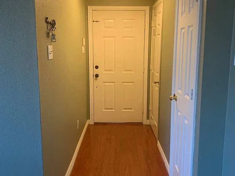 2705 Jennie Wells Dr — Photo 2