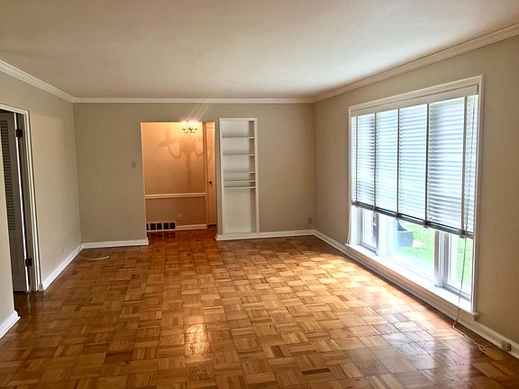 5th image of 818 S Brentwood Blvd APT 1C