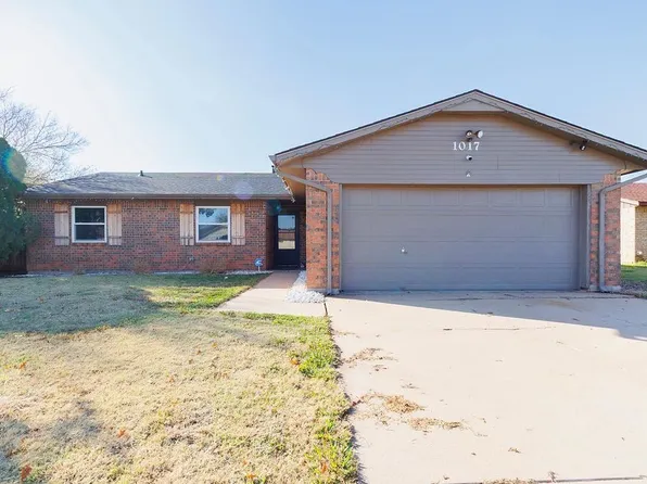 1017 SW 61st St, Lawton, OK 73505