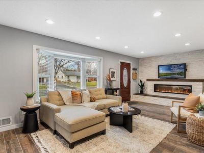 6930 Clay Ave, Inver Grove Heights, MN, 55076