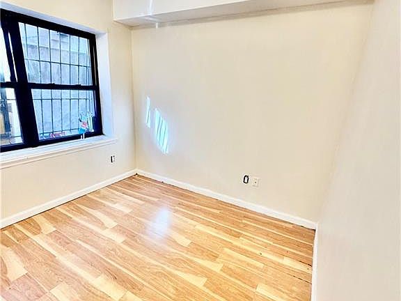 4th image of 1476 67th St APT 1
