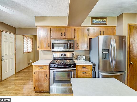 5th image of 3653 Lincoln St NE