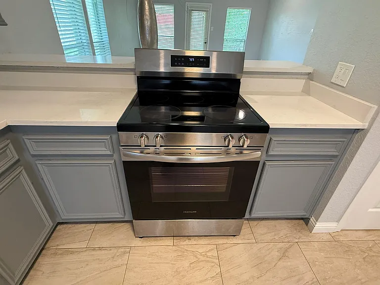 5525 Main St — Photo 11