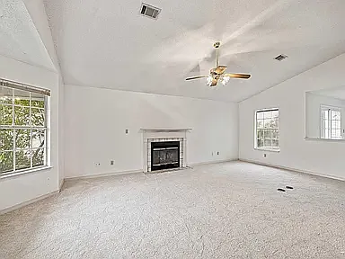 3 bed, 1658 sqft, $2,250 — Photo 2