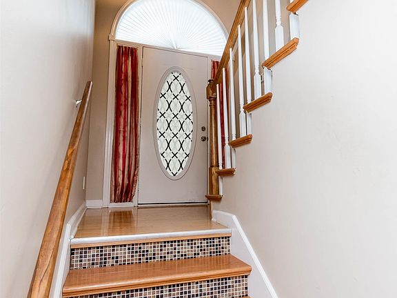 5th image of 3546 Torrington Ln