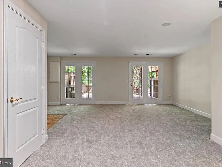3906 Valley Ridge Dr — Photo 44