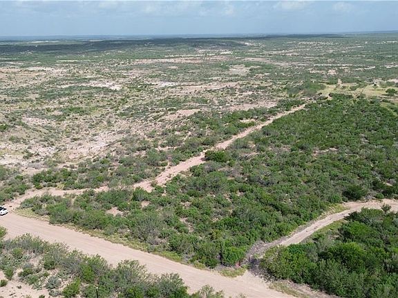 2nd image of Alejandrenas Rd