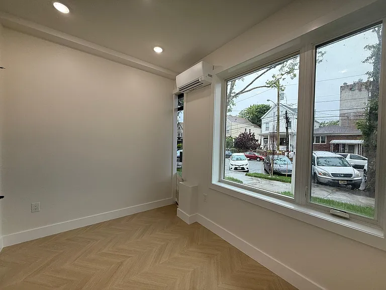40 Lembeck Ave #11E — Photo 3