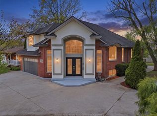 6304 Matchette Rd, Lasalle, ON N9J2J7