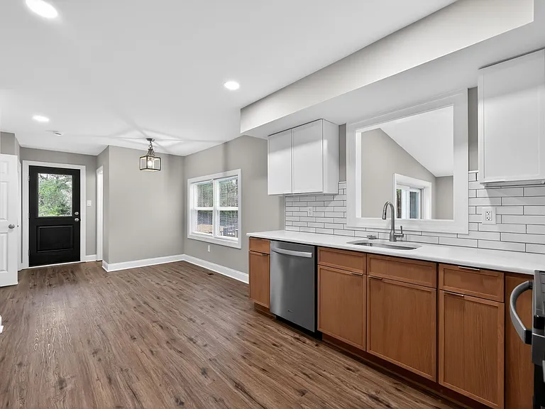 1392 Stokes Rd — Photo 16