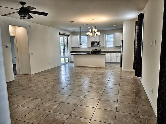 4th image of 2242 W Beck Ln
