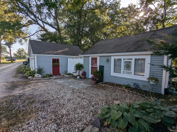 11902 W Breezy Point Dr, Monticello, IN 47960