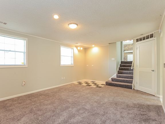 5th image of 2827 N Pawnee Dr