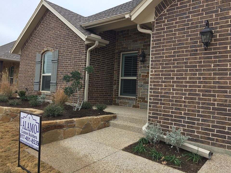 1st image of 1025 Thistle Hill Trl