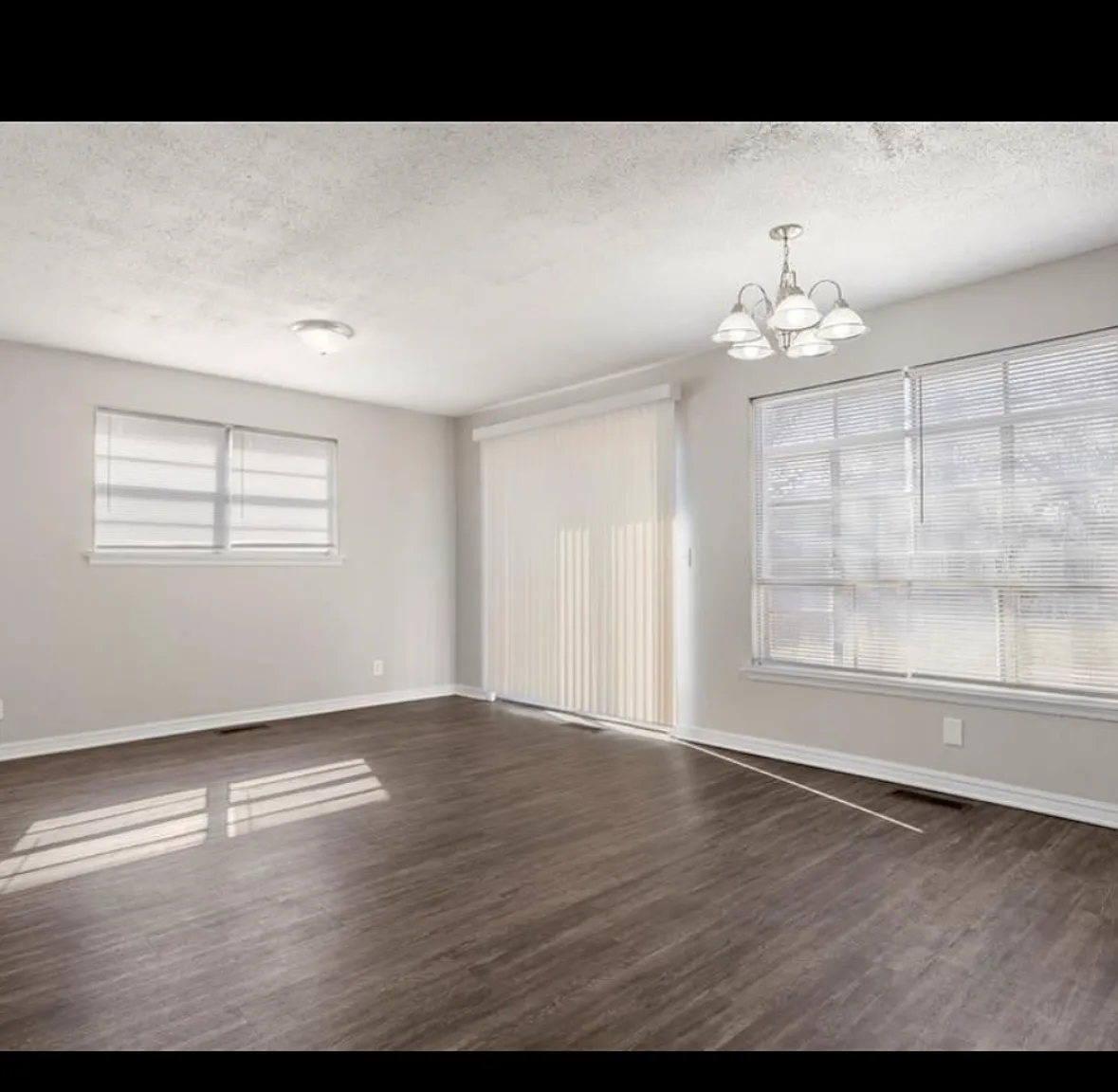 5 bed, 1800 sqft, $1,900 — Photo 2
