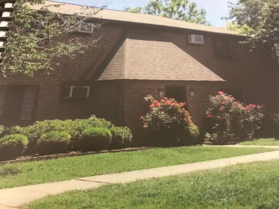 1st image of 402 West Ct #8m10zh61p