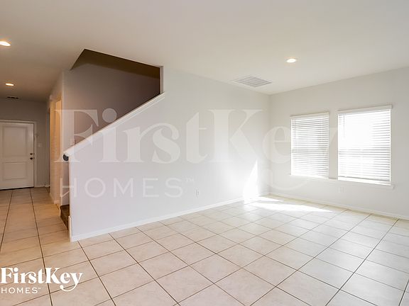 3rd image of 10479 Fort Cibolo Trl