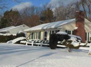 446 Amostown Rd, West Springfield, MA 01089