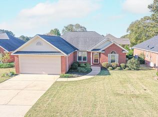 104 Kings Grant Ln, Greenwood, SC 29649