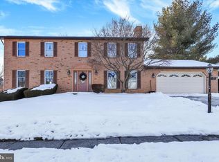 1102 Dry Powder Cir, Mechanicsburg, PA 17050