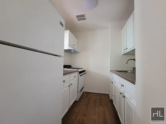 Rented by Highline Residential | media 2