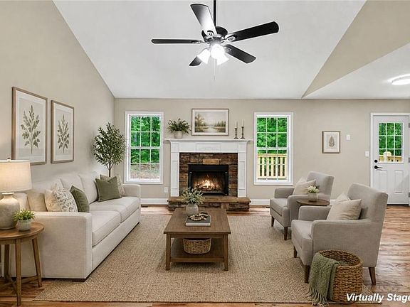 4th image of 180 Pebblebrook Way