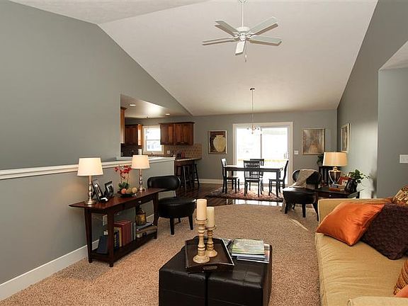 3rd image of 1690 Silverbow St SE