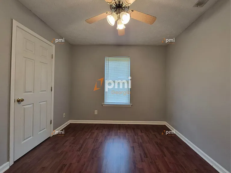 2 Pelham Ct — Photo 9