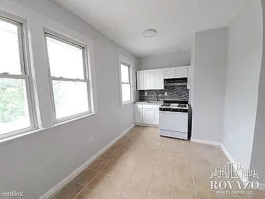 3 bed, $1,850 — Photo 3