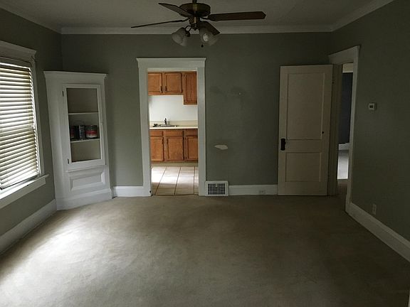3rd image of 17613 Franklin Ave