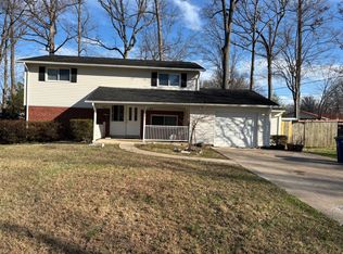 8903 Victoria Rd, Springfield, VA 22151