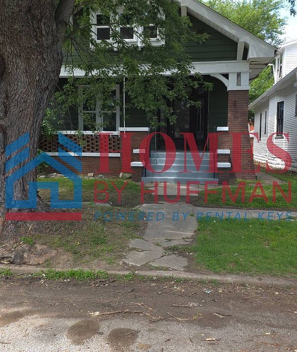 1st image of 610 E Gum St