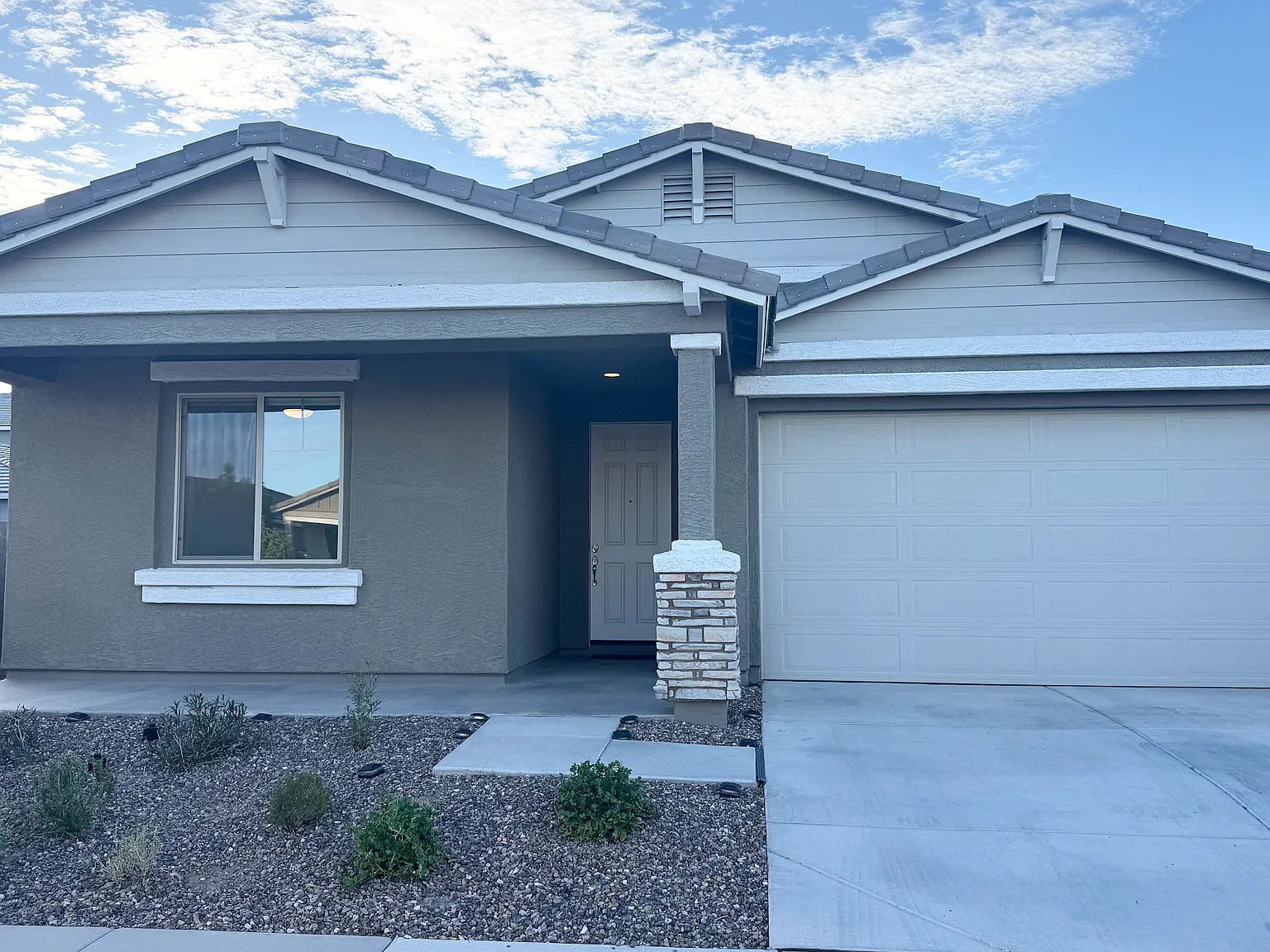 3 bed, 2.5 bath, 1953 sqft, $2,900 — Photo 1