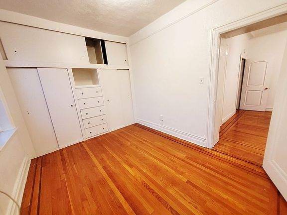3rd image of 30-90 23rd St #1RR