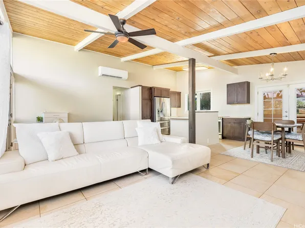 1599 Molina St, Honolulu, HI 96818