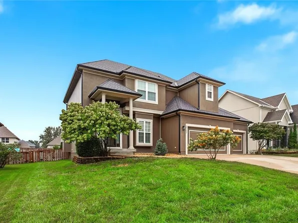 5703 NW 93rd St, Kansas City, MO 64154