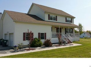 72 River Glen Rd, Shawangunk, NY 12589