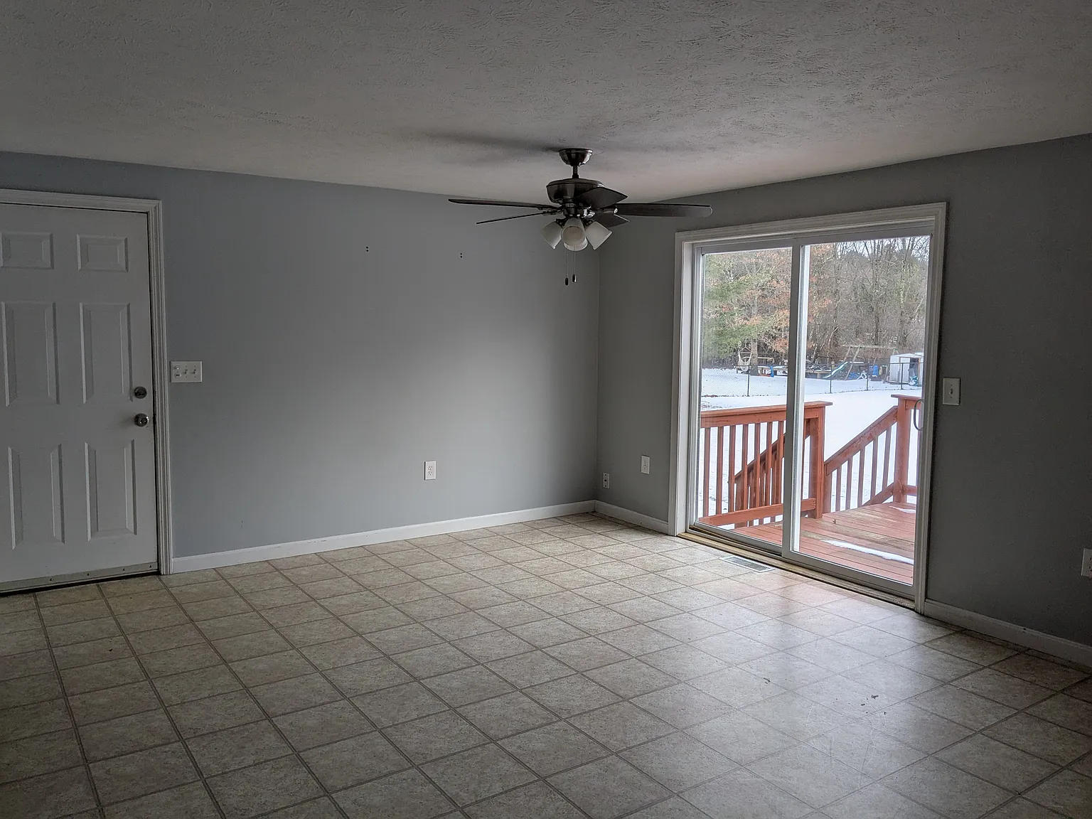 3 bed, 1.5 bath, 1876 sqft, $3,250 — Photo 3