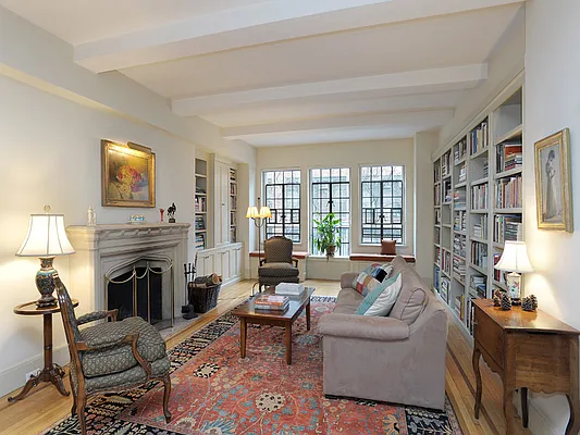 Sold by Sotheby's International Realty | media 16